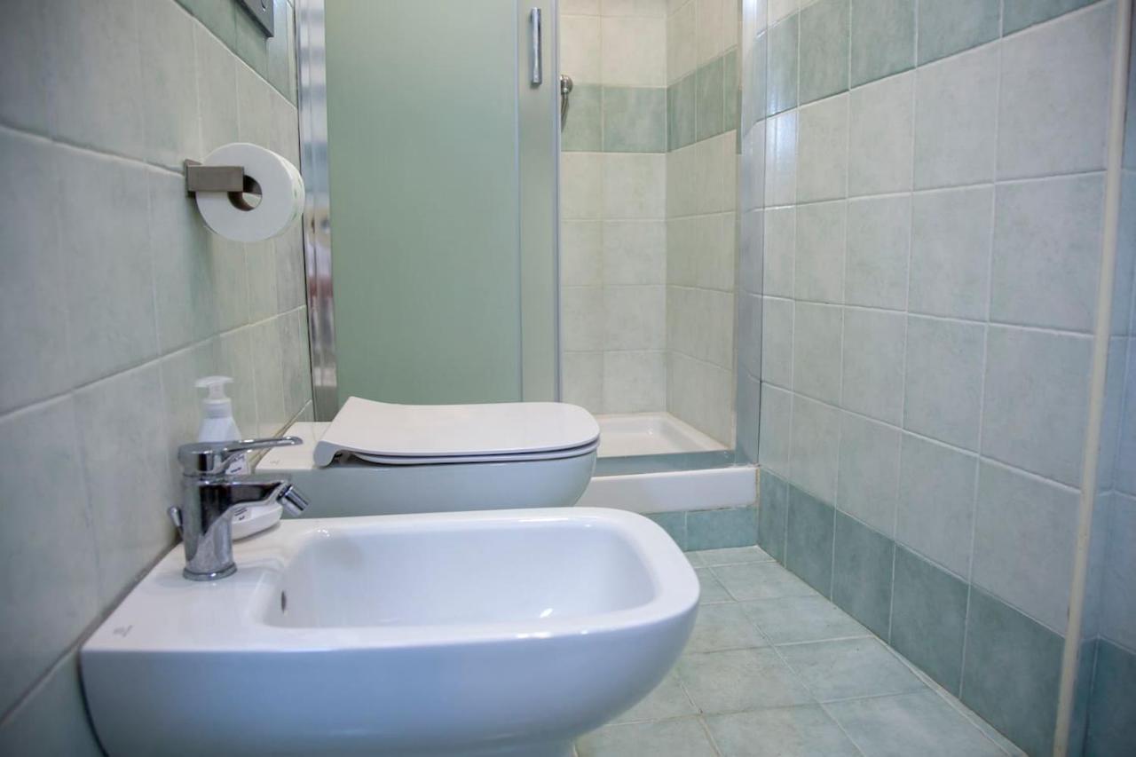 Апартаменти Casa Q163A Tuscolana Next To Metro Рим Екстер'єр фото